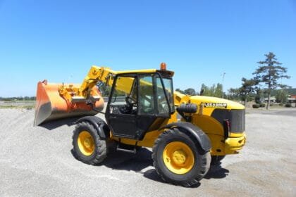 Teleskopik Yükleyici (Telehandler) ile Forklift Arasındaki Farklar Nedir? - Makina Gündem