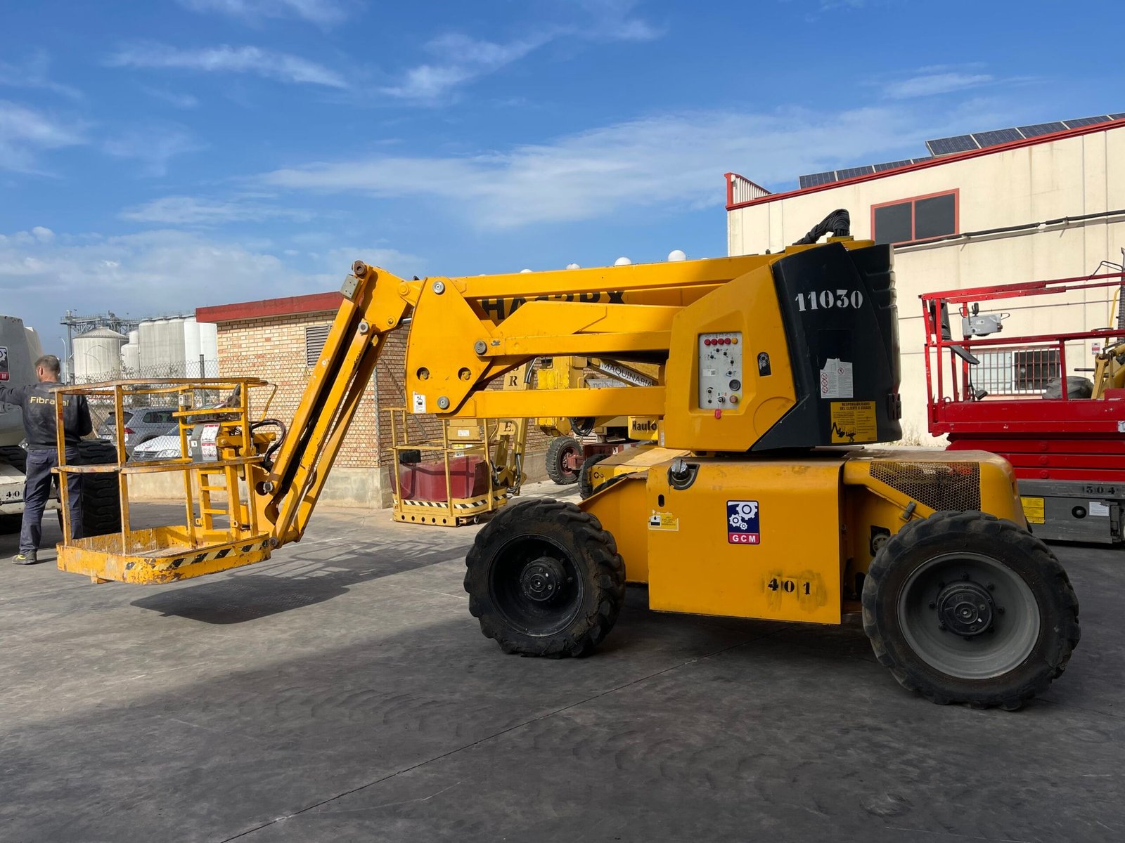 Eklemli (Articulated) Manlift mi, Teleskopik Manlift mi? Detaylı Karşılaştırma - Makina Gündem