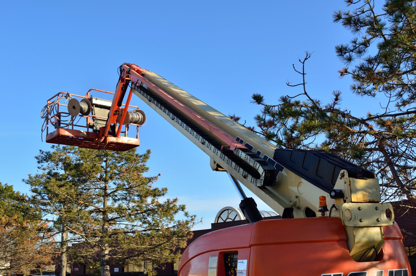 Manlift Operatörlerinde Yaş ve Sağlık Şartları Neler? - Makina Gündem