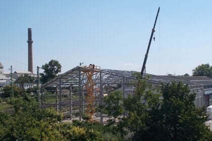 Kamyon vinc ve makasli platform - Makina Gündem