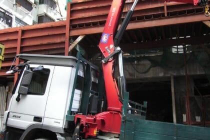Sehir icinde mobil vinc - Makina Gündem