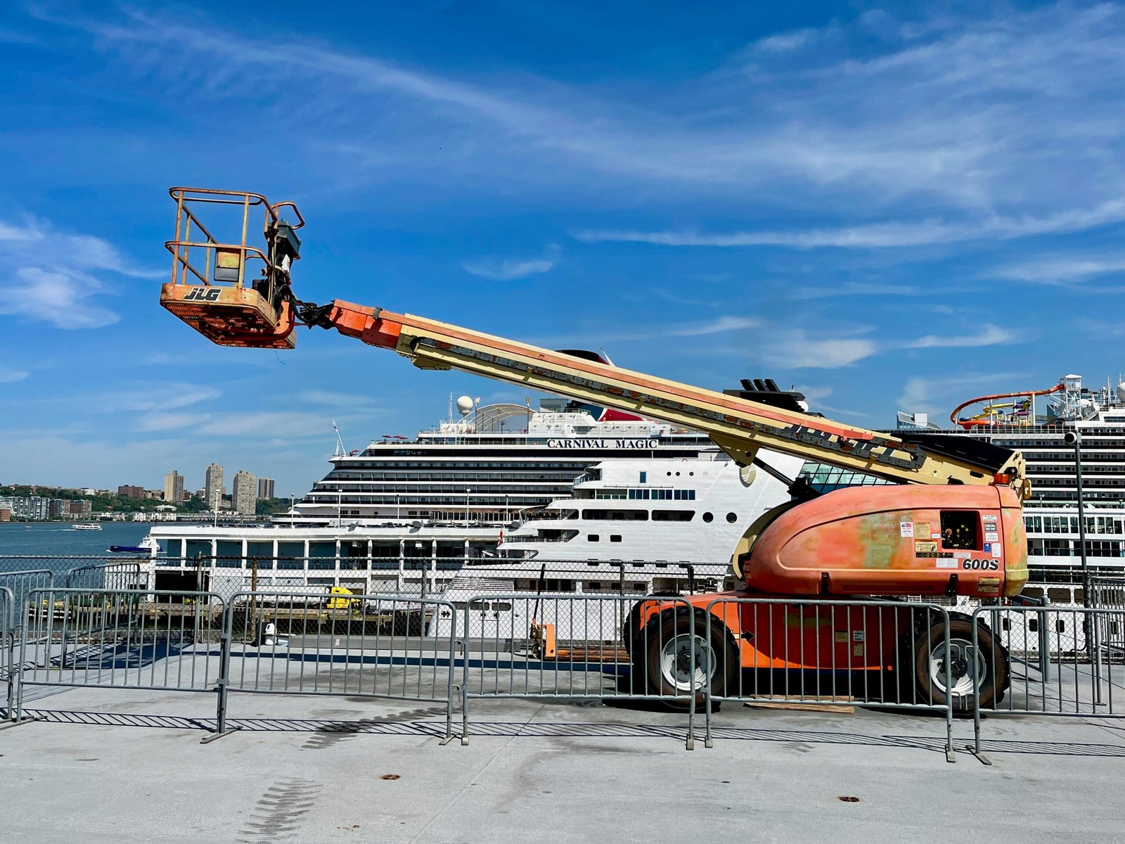 JLG eklemli manlift - Makina Gündem